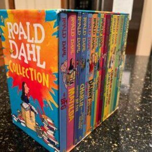 The Roald Dahl Collection: 16 Book Set by Roald Dahl; Quentin Blake. New